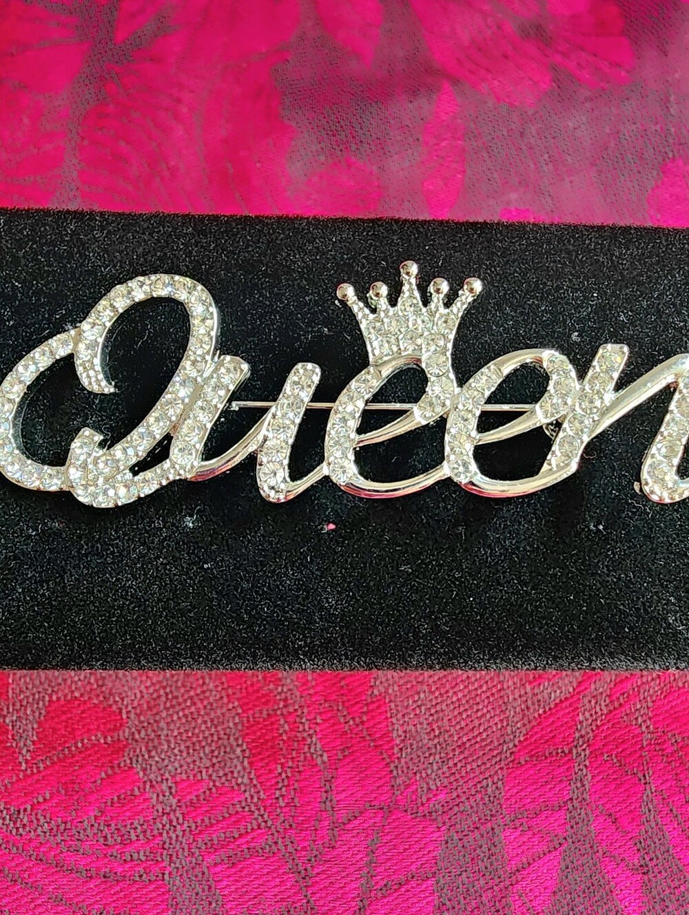 Silver Crystal Queen Crown Brooch. NEW.